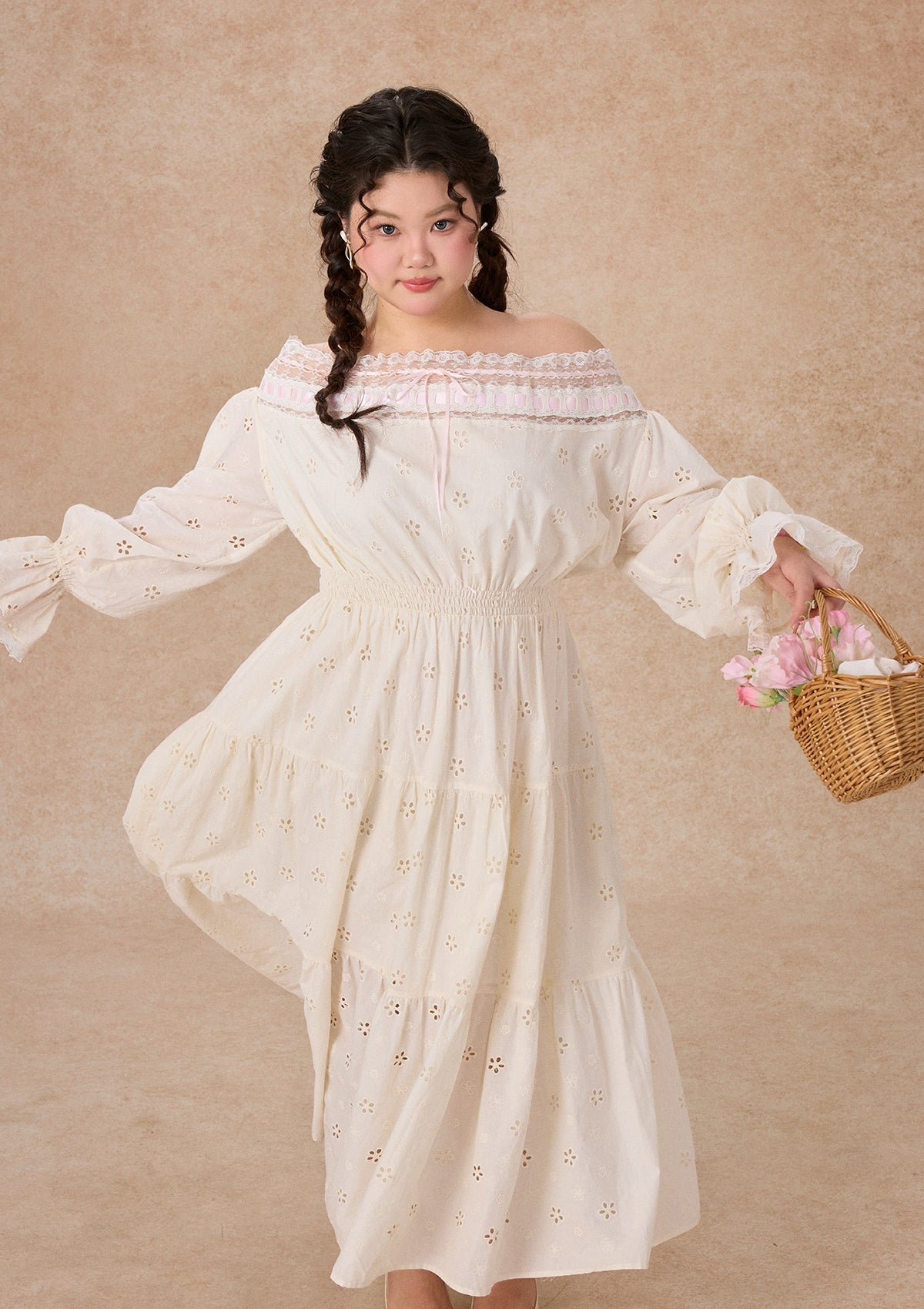 Curve&Plus White Camellia Dress